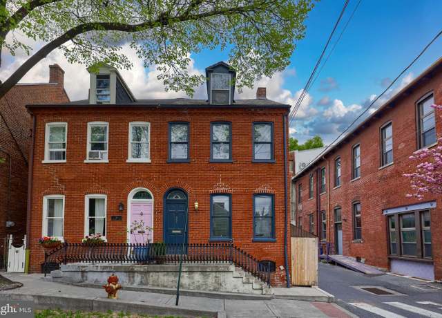 Property at 27 N Mulberry St, Lancaster, PA 17603, 2 beds, 1 bath