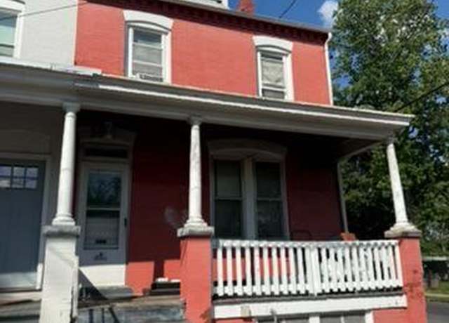 Property at 567 S Christian St, Lancaster, PA 17602, 4 beds, 1 bath