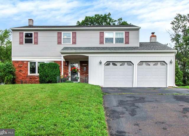 Property at 1914 Rampart Ln, Lansdale, PA 19446, 4 beds, 2.5 baths