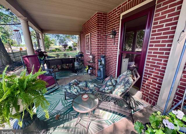 Property at 339 Maple Ave, Harleysville, PA 19438, 3 beds, 1.5 baths
