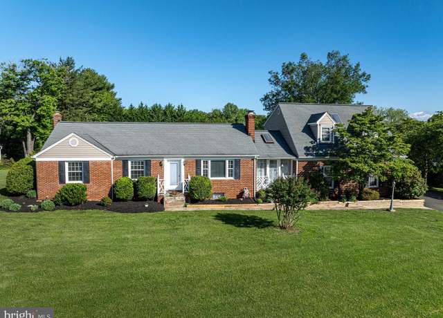 Property at 650 Yowell Dr, Culpeper, VA 22701, 4 beds, 3 baths