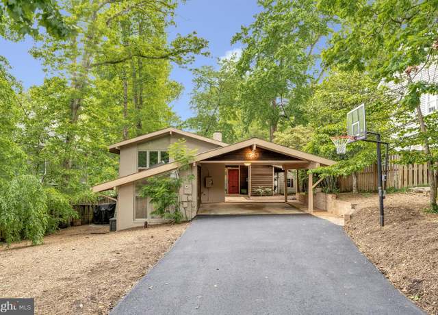 Property at 6253 N Kensington St, Mclean, VA 22101, 4 beds, 4 baths