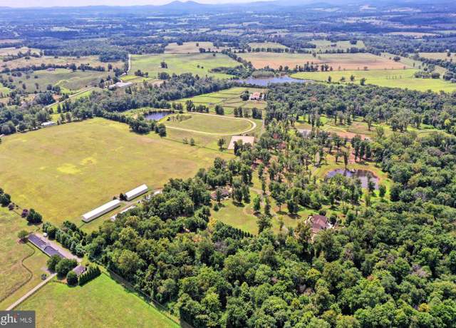 Property at 21281 Belle Grey Ln, Upperville, VA 20184, 3 beds, 3 baths