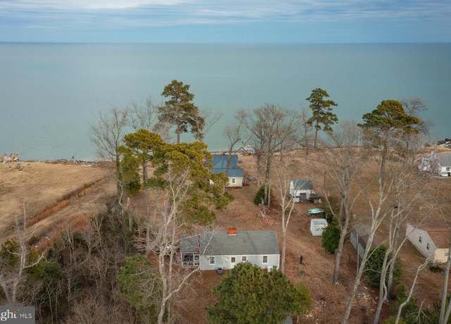 Property at 13 Suwannee Beach Dr, White Stone, VA 22578, 3 beds, 1 bath