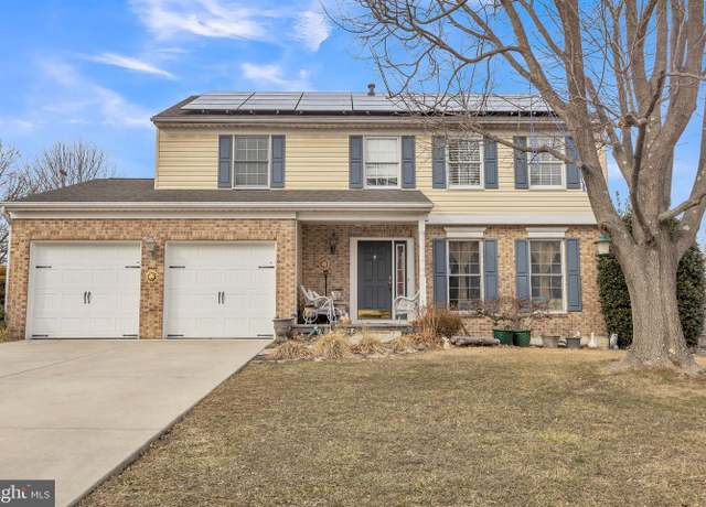Property at 112 Coopers Dr, Newark, DE 19702, 4 beds, 2.5 baths