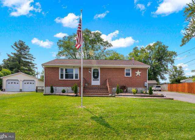 Property at 105 Crescent Dr, Bel Air, MD 21015, 5 beds, 1.5 baths