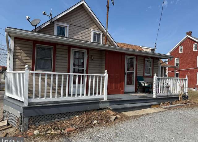 Property at 24 High St, Hagerstown, MD 21740, 5 beds
