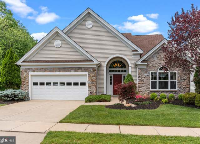Property at 53 Lowell Dr, Marlton, NJ 08053, 3 beds, 2.5 baths