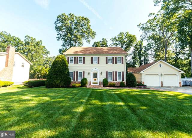 Property at 2946 Barry Dr, Vineland, NJ 08361, 4 beds, 2.5 baths