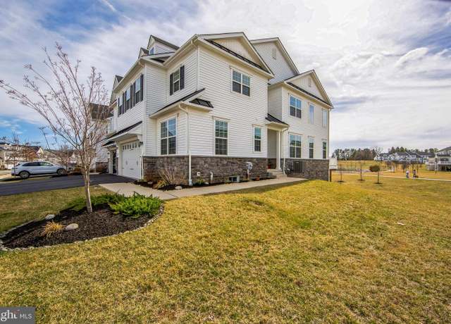Property at 422 Lee Pl, Exton, PA 19341, 4 beds, 3.5 baths