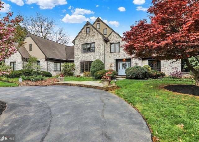Property at 520 Stonehenge Dr, Lititz, PA 17543, 4 beds, 4.5 baths