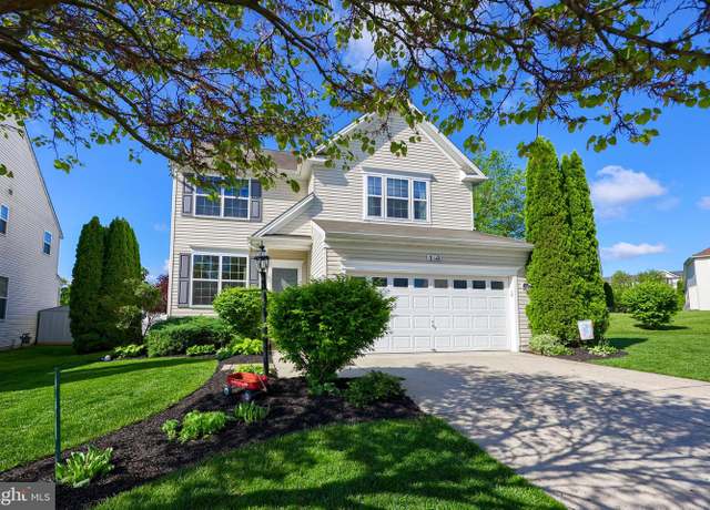 Property at 10 Descartes Dr, Lancaster, PA 17603, 4 beds, 2.5 baths