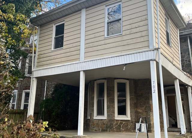 Property at 702 Oak Lane Ave, Philadelphia, PA 19126, 7 beds, 4 baths