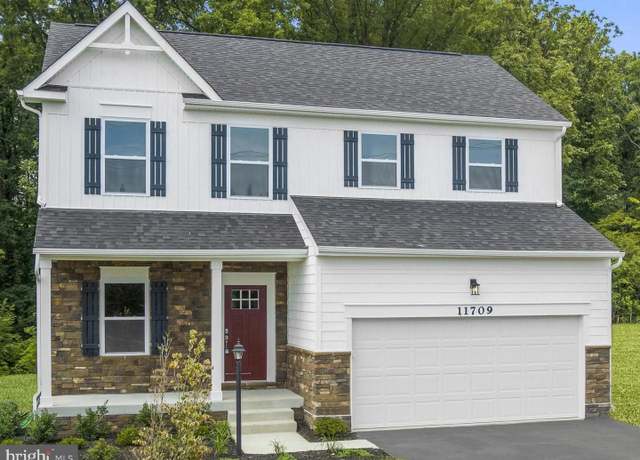 Property at 2 Millfield Dr, Warrenton, VA 20187, 4 beds, 2.5 baths