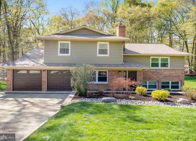 Property at 10242 Van Thompson Rd, Fairfax Station, VA 22039, 4 beds, 3 baths