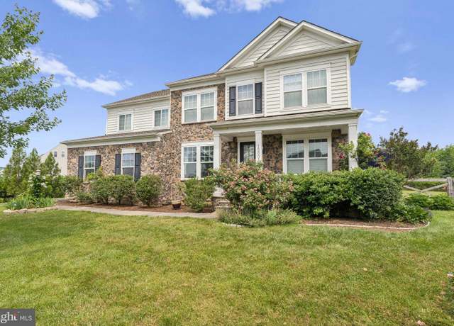 Property at 15601 Malvosin Pl, Leesburg, VA 20176, 5 beds, 4.5 baths