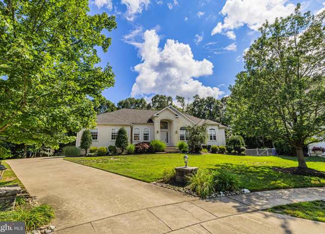 Property at 426 Bella Vita Ct, Hammonton, NJ 08037, 5 beds, 3.5 baths