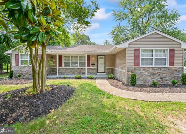 Property at 94 E Oak Ave, Lawnside, NJ 08045, 3 beds, 1.5 baths