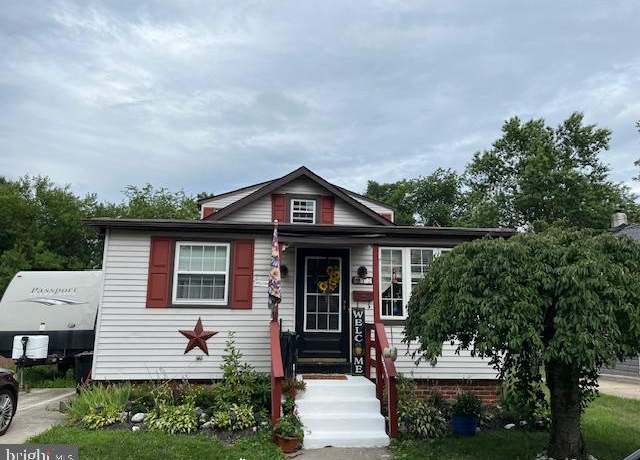 Property at 12 N Cedar, Berlin, NJ 08009, 3 beds, 2 baths