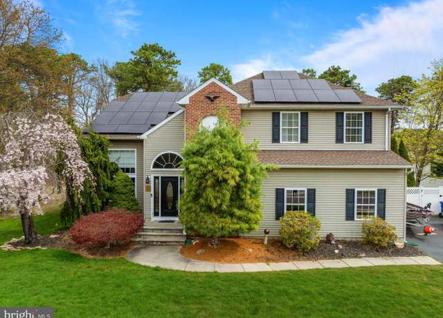 Property at 16 Ridgeview Dr, Manchester, NJ 08759, 4 beds, 2.5 baths
