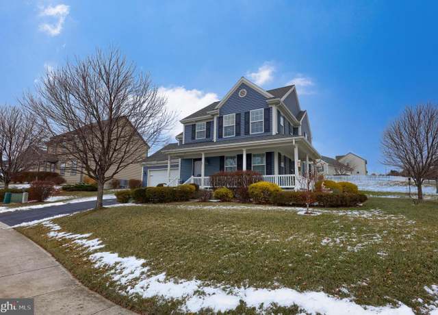 Property at 2 Autumn Blaze Way, Ephrata, PA 17522, 5 beds, 3.5 baths