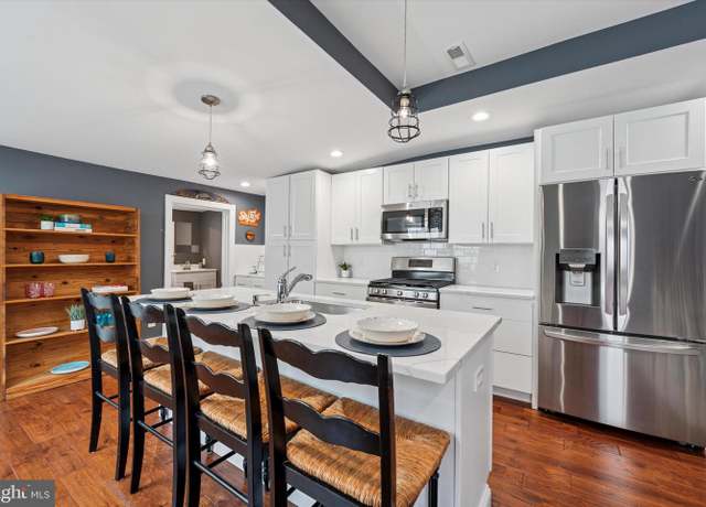 Property at 137 E 9th Ave, Conshohocken, PA 19428, 3 beds, 1.5 baths