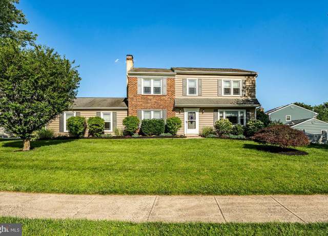 Property at 2107 Carol Ln, East Norriton, PA 19401, 3 beds, 2.5 baths