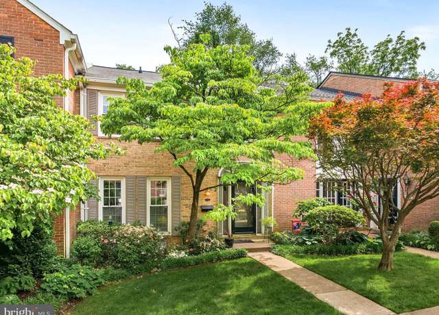 Property at 2075 Hopewood Dr, Falls Church, VA 22043, 3 beds, 3 baths