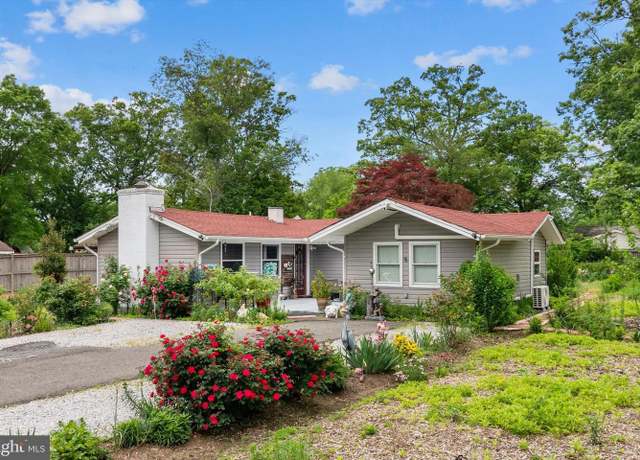 Property at 10412 Midway Ln, Lorton, VA 22079, 3 beds, 2 baths
