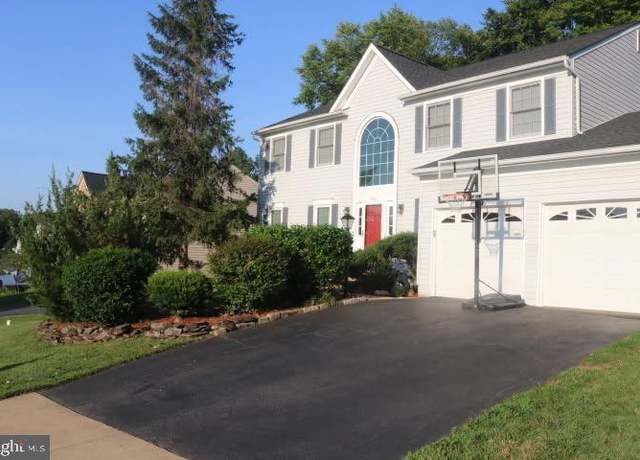 Property at 3861 Wertz Dr, Woodbridge, VA 22193, 5 beds, 3.5 baths
