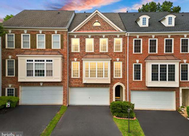 Property at 14398 Verde Pl, Haymarket, VA 20169, 4 beds, 3.5 baths