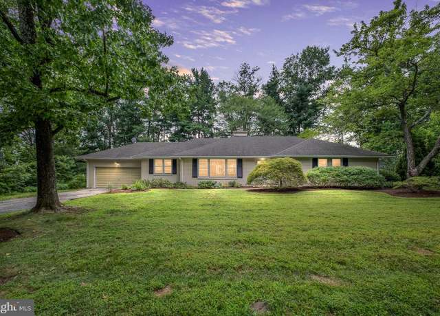 Property at 2410 W Heather Rd, Wilmington, DE 19803, 3 beds, 2.5 baths