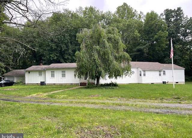 Property at 331 Bridgeboro Rd, Moorestown, NJ 08057, 3 beds, 2.5 baths