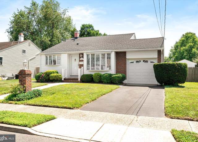 Property at 35 Hastings Rd, Hamilton, NJ 08620, 2 beds, 1.5 baths