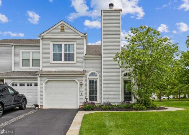 Property at 2 E Park Rd, Newtown, PA 18940, 2 beds, 2.5 baths