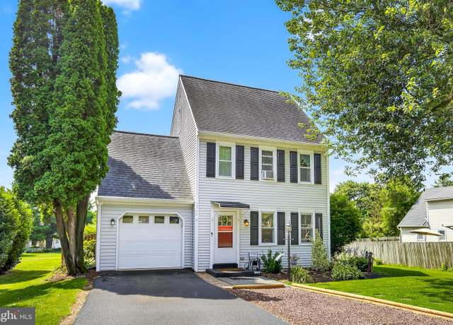 Property at 1558 Millport Rd, Lancaster, PA 17602, 3 beds, 1.5 baths