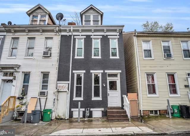 Property at 342 W Gay Ave, York, PA 17401, 4 beds, 1.5 baths