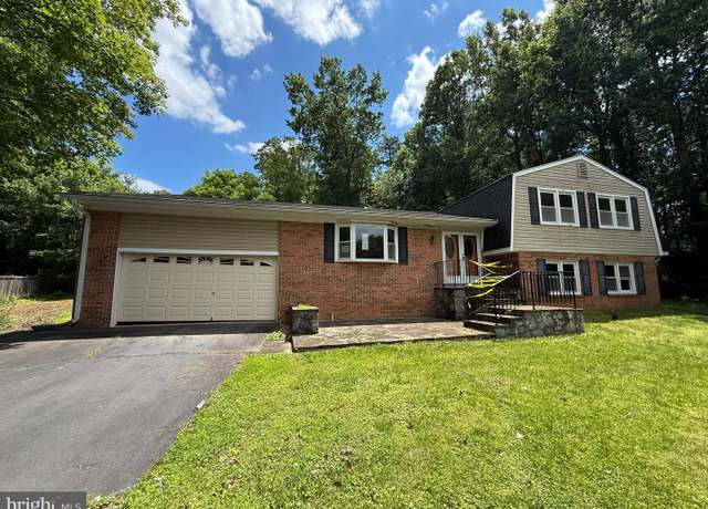 Property at 2133 Freda Dr, Vienna, VA 22181, 4 beds, 3.5 baths