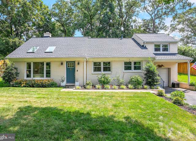 Property at 7111 Fort Hunt Rd, Alexandria, VA 22307, 3 beds, 2 baths