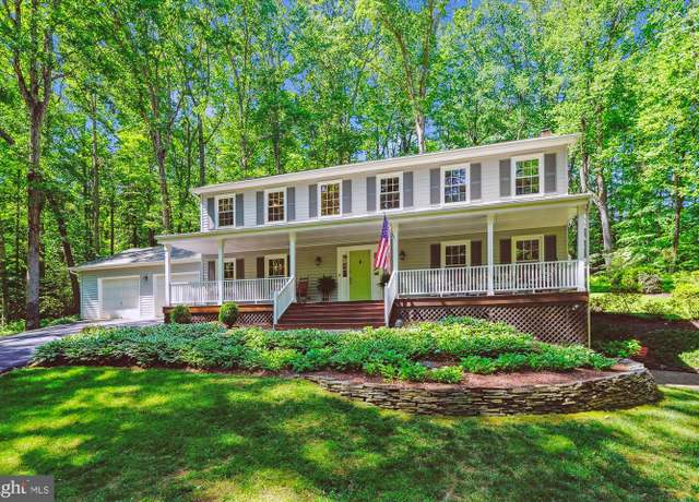 Property at 6521 Commonwealth Ct, Manassas, VA 20112, 4 beds, 3.5 baths