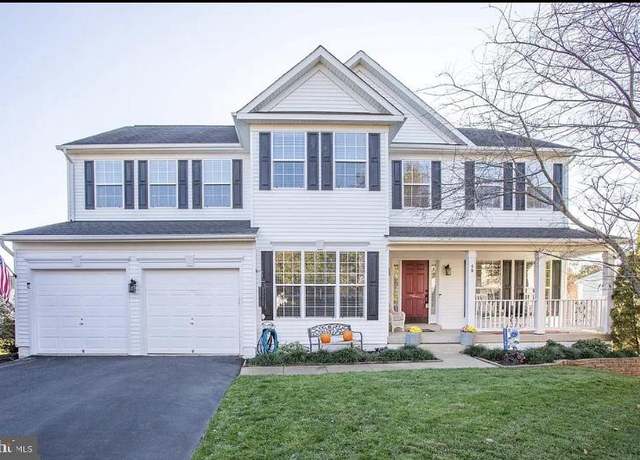 Property at 50 Hamstead Rd, Fredericksburg, VA 22405, 5 beds, 3.5 baths