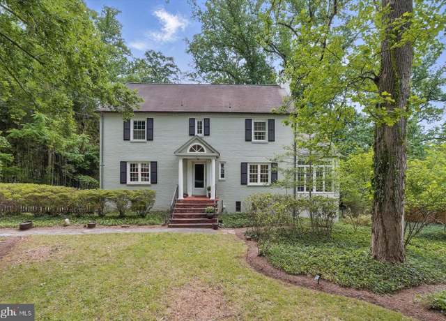 Property at 6914 Wilson Ln, Bethesda, MD 20817, 5 beds, 3.5 baths