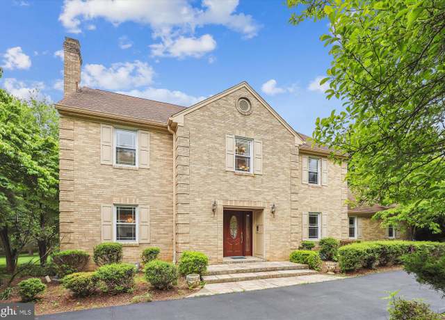 Property at 10506 White Clover Ter, Potomac, MD 20854, 4 beds, 4.5 baths