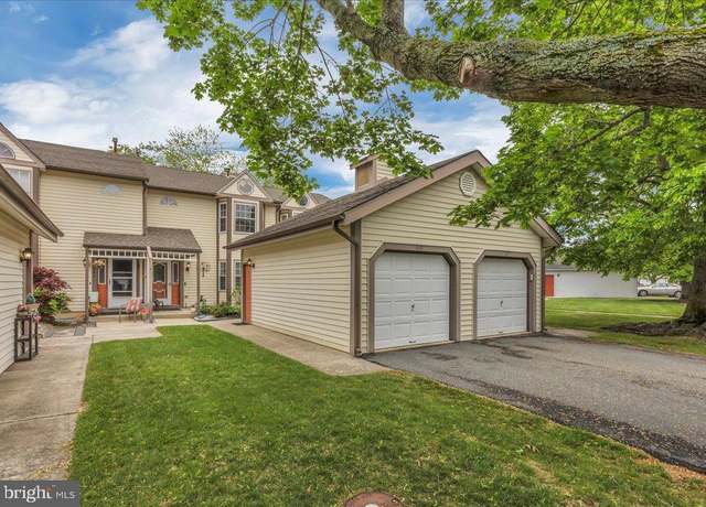 Property at 669 E Lakefront Cir, Galloway, NJ 08205, 3 beds, 2.5 baths