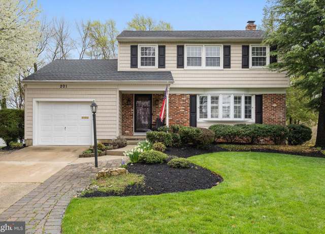 Property at 201 Hamilton Rd, Marlton, NJ 08053, 4 beds, 1.5 baths