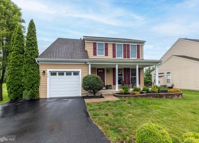 Property at 2127 Gable Ln, Quakertown, PA 18951, 3 beds, 2.5 baths