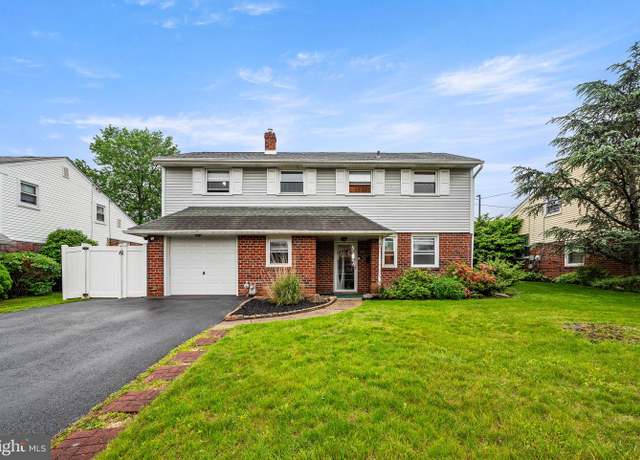 Property at 1421 Brierwood Rd, Havertown, PA 19083, 3 beds, 2.5 baths
