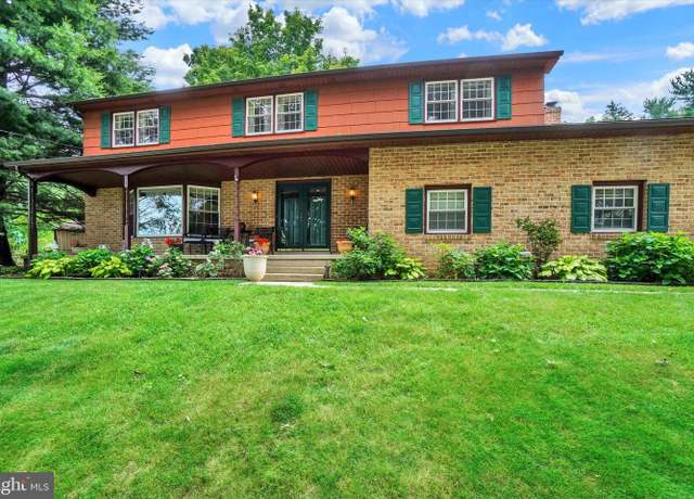 Property at 535 Maywood Rd, York, PA 17402, 5 beds, 2.5 baths
