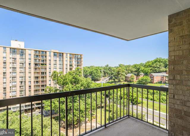 Property at 4500 S Four Mile Run Dr #807, Arlington, VA 22204, 2 beds, 2 baths