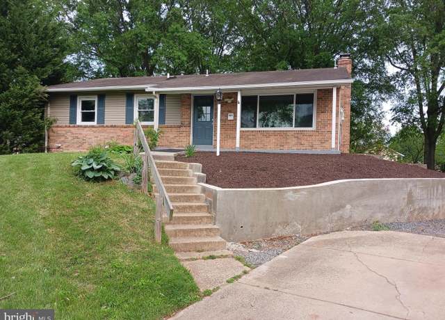 Property at 9875 Mcgill Ct, Manassas, VA 20109, 4 beds, 2.5 baths